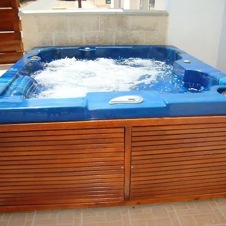 1 Bedroom - Private Heated Jacuzzi - Large Communal Pool Appartement Argaka
