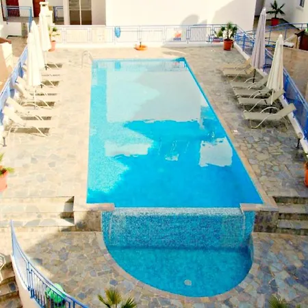 Appartement 1 Bedroom - Private Heated Jacuzzi - Large Communal Pool