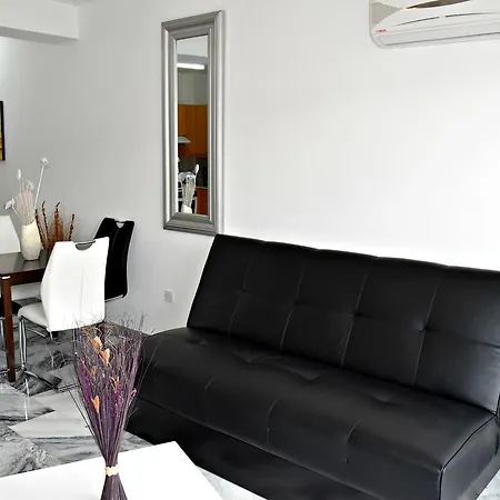 Appartement 1 Bedroom - Private Heated Jacuzzi - Large Communal Pool Argaka
